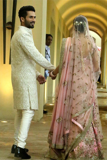 Mira Rajput lehenga from the back | best way to drape 2 dupattas with lehenga | Shahid Kapoor Mira Rajput wedding