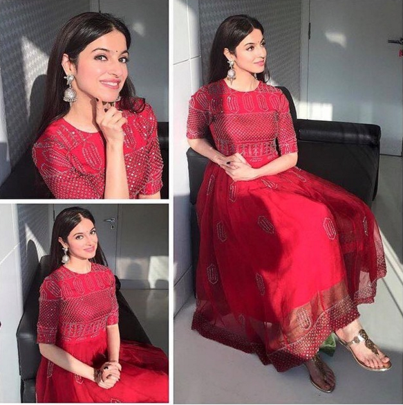 Divya Khosla in a red anarkali by Shasha Gaba - Bollywood - Celebrity fashion 2016